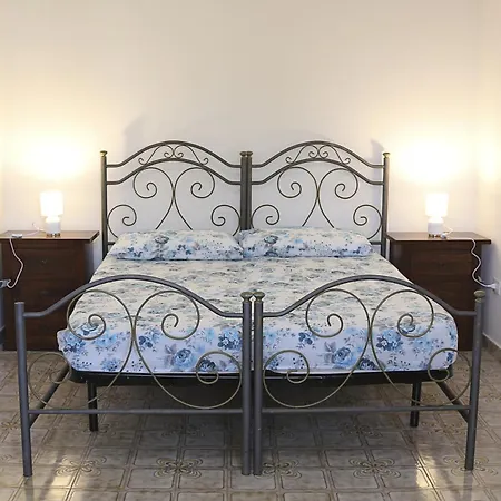 Bianca Reale Con Immenso Giardino Villa